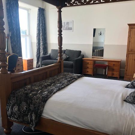 Lowenac Hotel Camborne Extérieur photo
