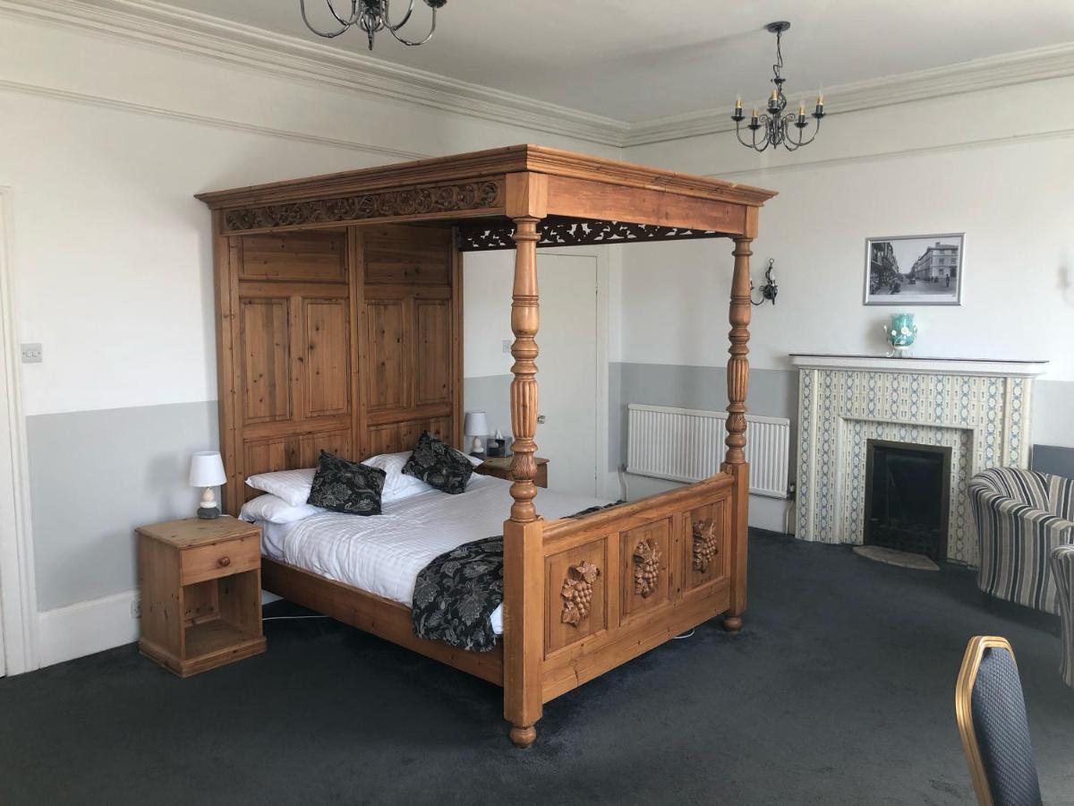 Lowenac Hotel Camborne Extérieur photo