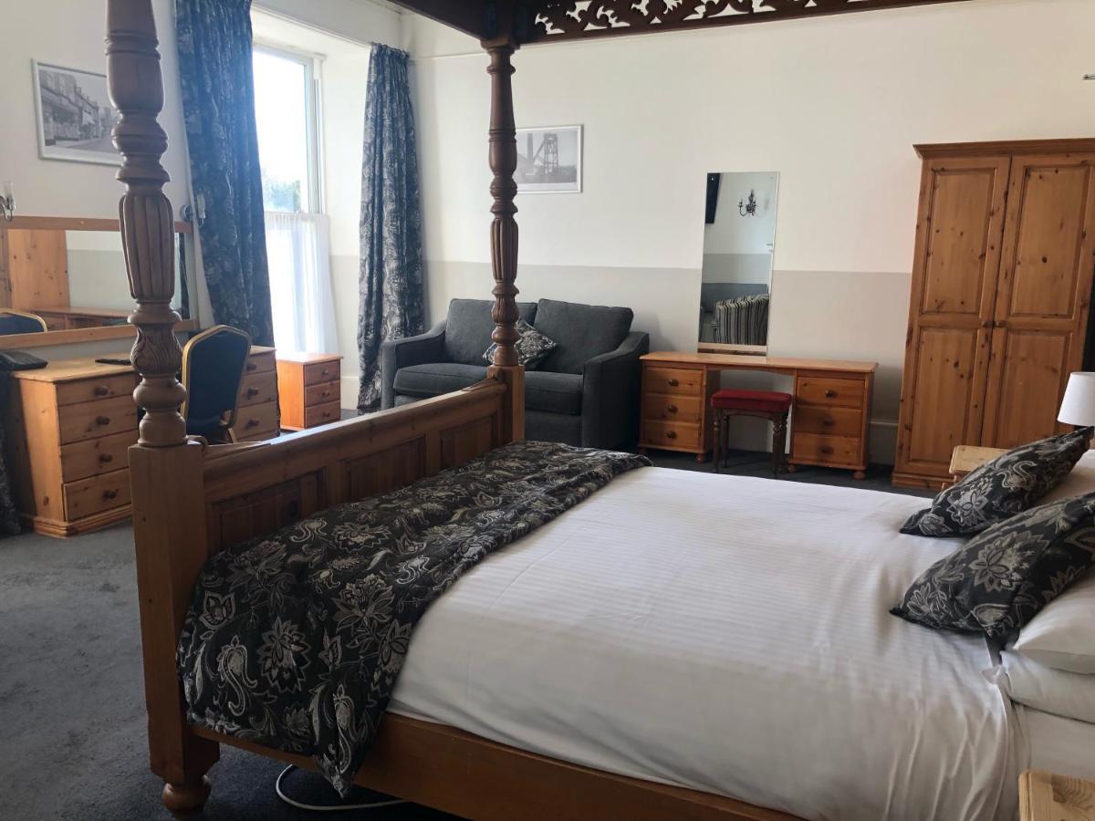 Lowenac Hotel Camborne Extérieur photo